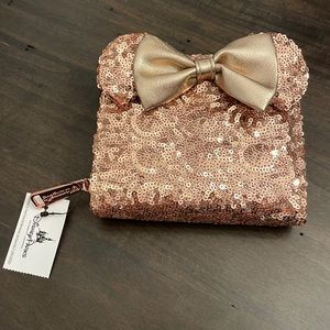 NWT Loungefly rose gold sequin Minnie Mouse wallet. Perfect condition!